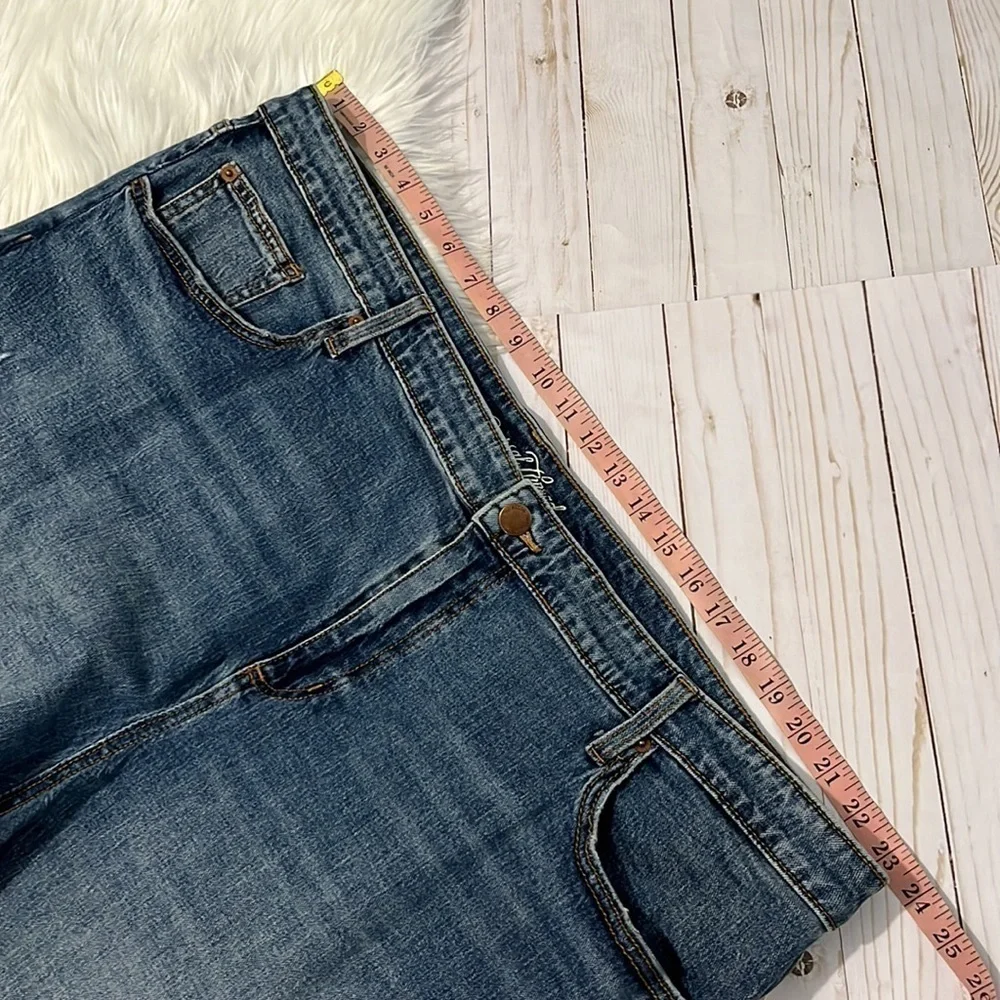 Universal Thread Shorts Size 26 W.   NWOT - Picture 7 of 10